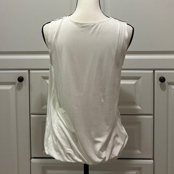 NWOT Sophie Max White Balloon tank with Black floral embroidery Size S - Picture 5 of 8